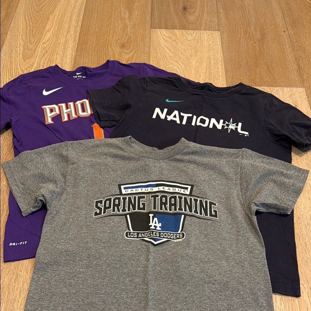 Boys T shirt bundle size medium